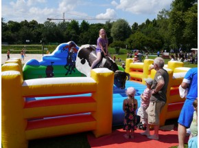 Bullriding Maschine mieten Berlin im Westernstyle