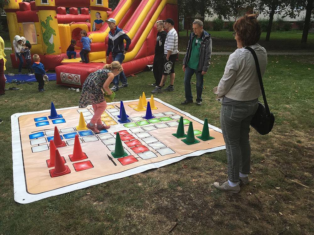 Hütchenspiel Englisch Hütchenspiel Englisch