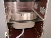 Cleaning-Cupboard / washhandbasin